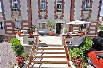 De La Hotel 2*