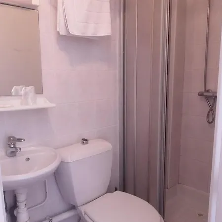 Hotel De La Ouistreham