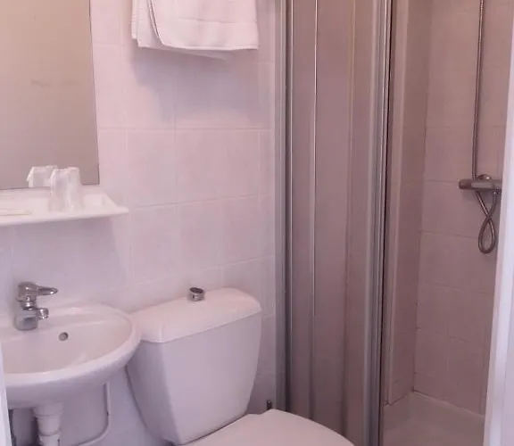 Hotel De La Ouistreham